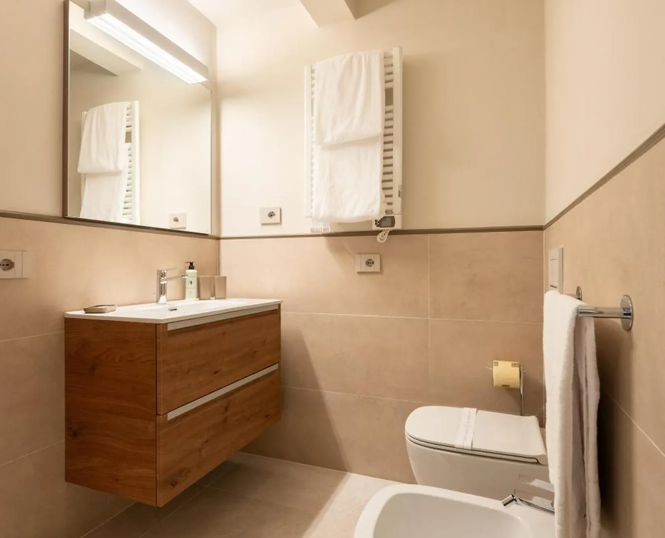 Via Avelli, 4 - Florence Charming Apartments - Attico Al 5To Piano Senza Ascensore Vicino Stazione Con Terrazza Con Vista Santa Maria Novella Włochy