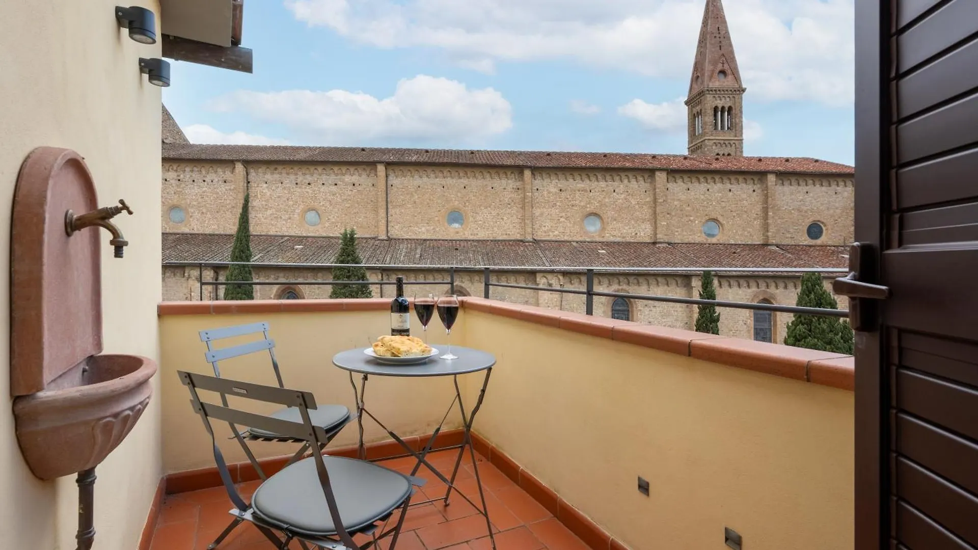 Via Avelli, 4 - Florence Charming Apartments - Attico Al 5To Piano Senza Ascensore Vicino Stazione Con Terrazza Con Vista Santa Maria Novella